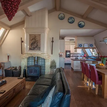 Apartment Zaanhof luxurious Amsterdam Zaanse Schans Loft Zaandijk
